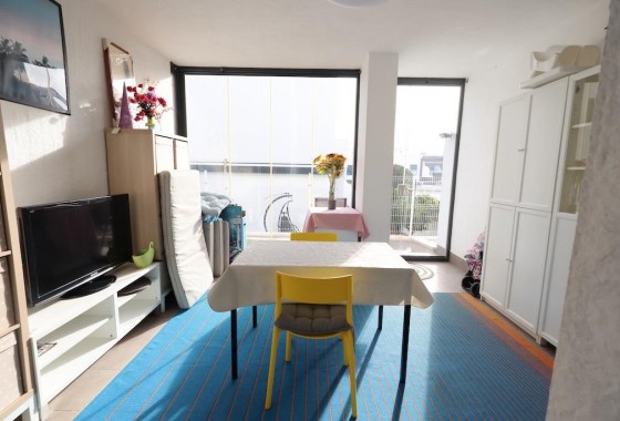 Resale - Bungalow - Orihuela Costa - La Zenia