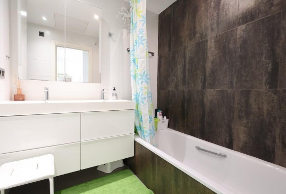 Resale - Bungalow - Orihuela Costa - La Zenia