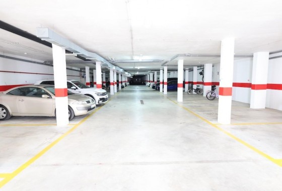 Resale - Bungalow - Orihuela Costa - La Zenia