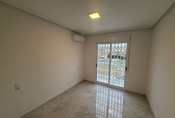 Revente - Duplex - Torrevieja - Aguas nuevas 1