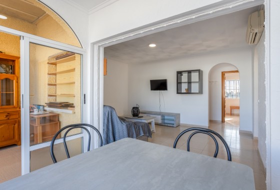 Revente - Villa - Torrevieja - Urbanización San Luis