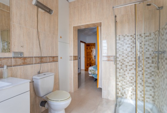 Revente - Villa - Torrevieja - Urbanización San Luis