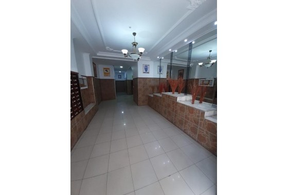 Resale - Apartment - Torrevieja - Centro