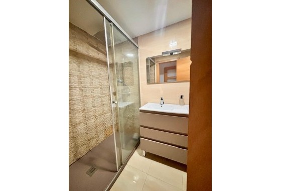 Revente - Appartement - Benidorm - Colonia Madrid