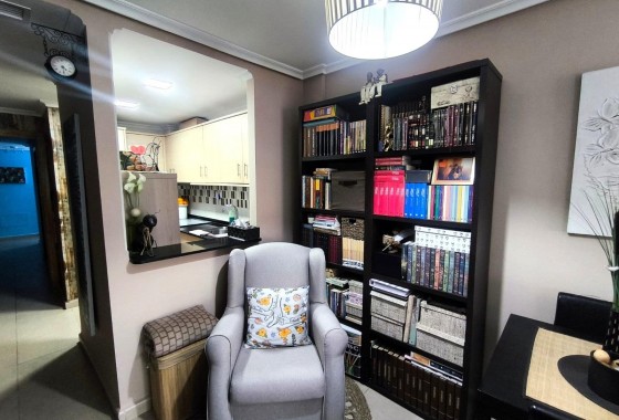 Resale - Apartment - Torrevieja - torrevieja