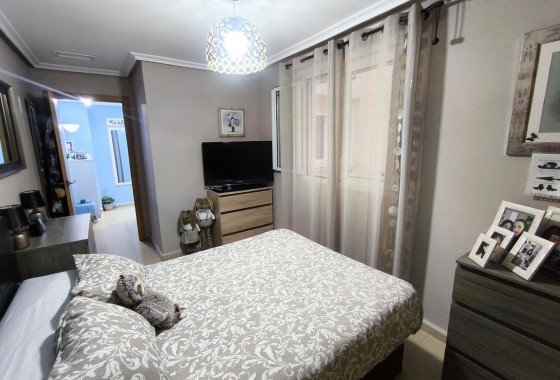 Resale - Apartment - Torrevieja - torrevieja