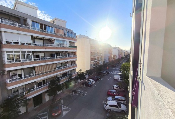 Resale - Apartment - Torrevieja - torrevieja