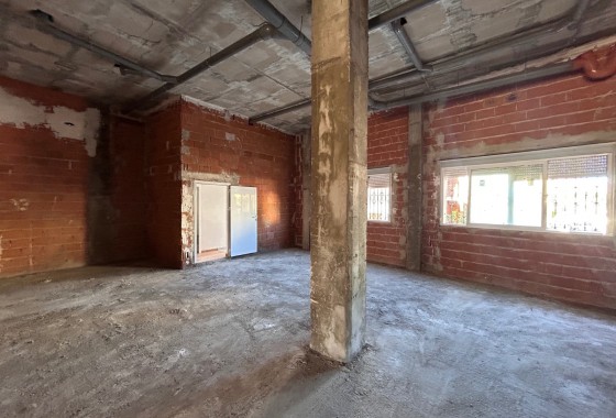 Segunda Mano - Local - Jacarilla