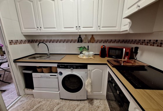 Resale - Apartment - Torrevieja - Estacion de autobuses