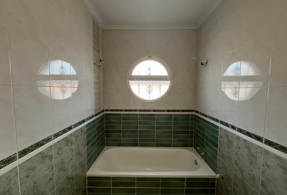 Revente - Quad House - Punta Prima - Serena