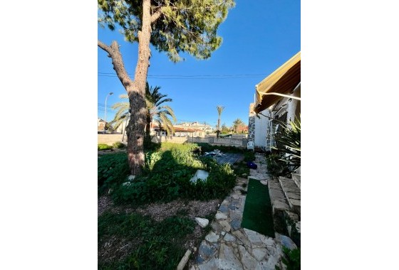 Revente - Villa - Torrevieja - Aguas nuevas 1