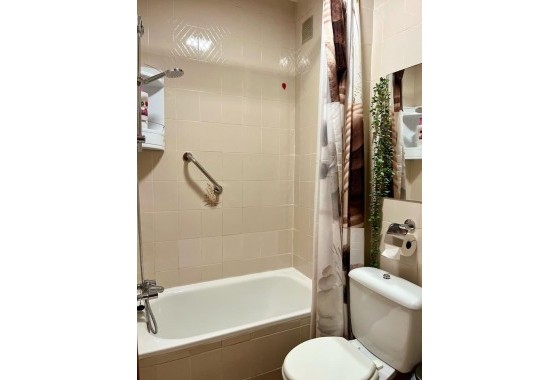 Resale - Apartment - Torrevieja - Torrejón