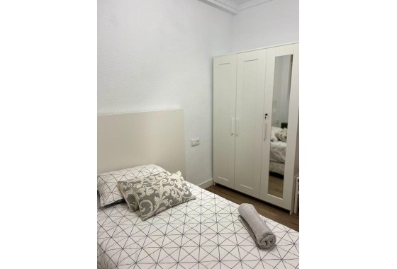 Resale - Apartment - Torrevieja - Torrejón