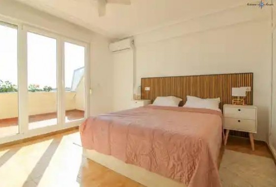 Resale - Apartment - Orihuela Costa - Punta Prima