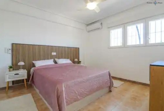 Resale - Apartment - Orihuela Costa - Punta Prima