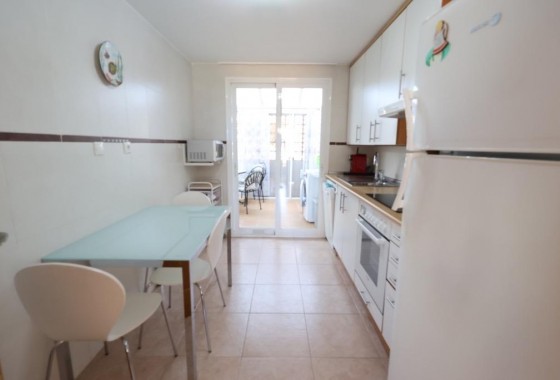 Resale - Apartment - Orihuela Costa - Campoamor