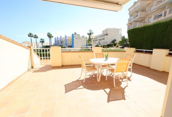 Resale - Apartment - Orihuela Costa - Campoamor
