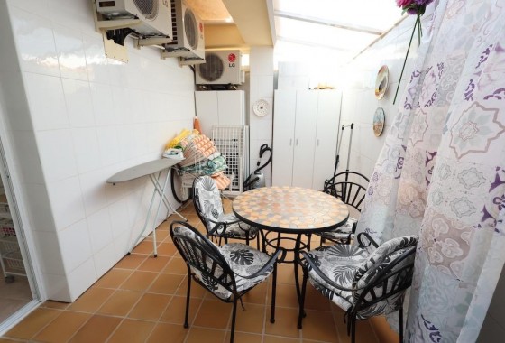 Resale - Apartment - Orihuela Costa - Campoamor