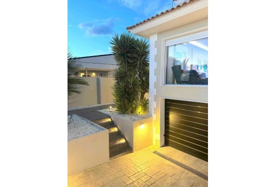 Resale - Detached Villa - Alfas del Pí - pueblo