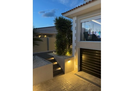 Resale - Detached Villa - Alfas del Pí - pueblo