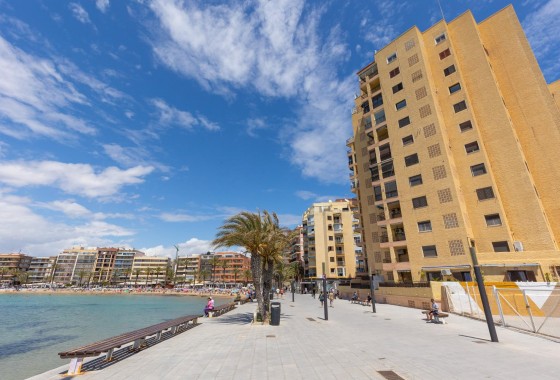 Resale - Apartment - Torrevieja - Playa del cura