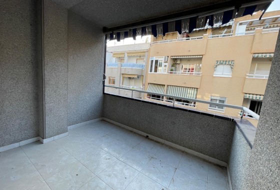 Resale - Apartment - Torrevieja - Centro