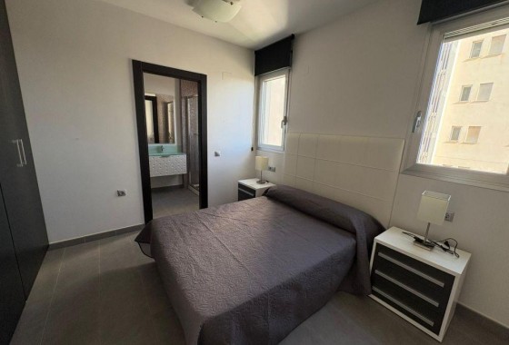 Resale - Apartment - Torrevieja - Acequion