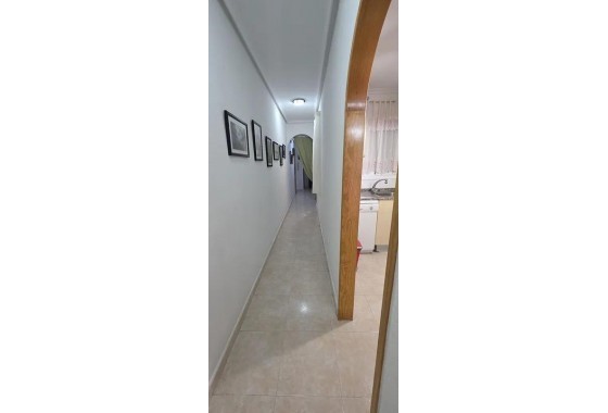 Resale - Apartment - Torrevieja - Centro