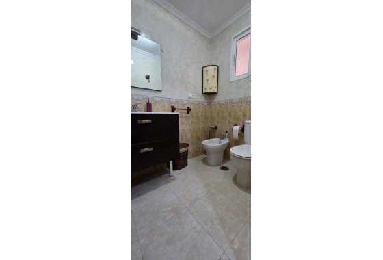 Resale - Apartment - Torrevieja - Centro