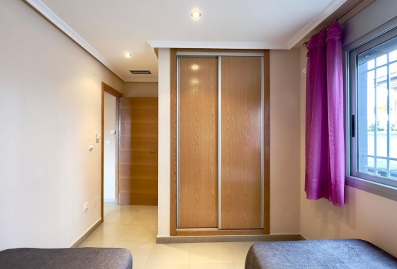 Revente - Immeuble - Torrevieja - Playa del cura