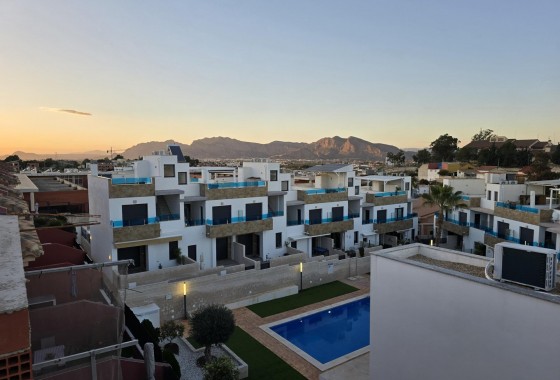 Nouvelle construction - Maison de ville - Bigastro - pueblo