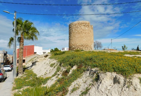 Resale - Commercial - San Miguel de Salinas