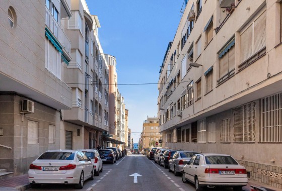 Resale - Apartment - Torrevieja - Habaneras