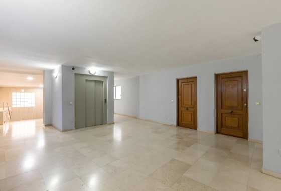 Resale - Apartment - Torrevieja - Habaneras