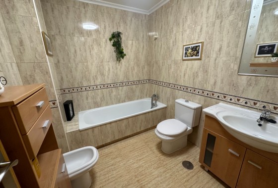 Revente - Maison de ville - Bigastro