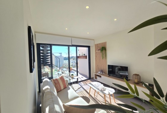 Segunda Mano - Apartment / Flat * - Orihuela Costa * - Villamartín *