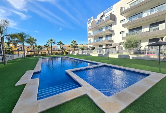 Segunda Mano - Apartment / Flat * - Orihuela Costa * - Villamartín *