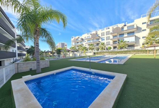 Segunda Mano - Apartment / Flat * - Orihuela Costa * - Villamartín *