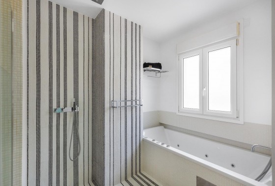 Segunda Mano - Apartamento - Torrevieja - Paseo maritimo