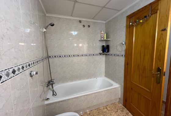 Segunda Mano - Apartamento - Torrevieja - Estacion de autobuses