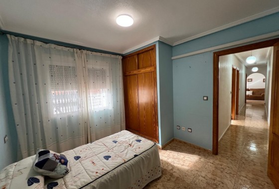 Segunda Mano - Apartamento - Torrevieja - Estacion de autobuses