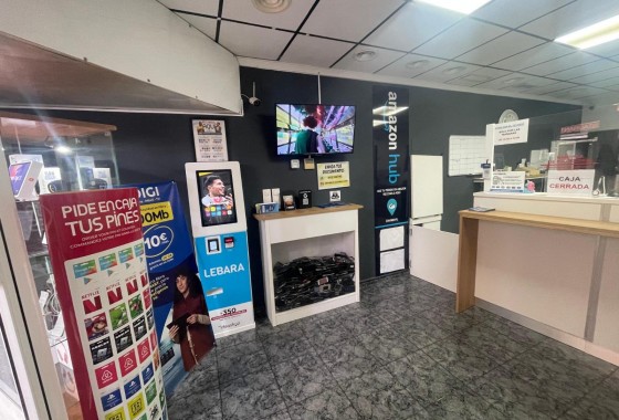 Alquiler a largo plazo - Local - Torrevieja - Centro