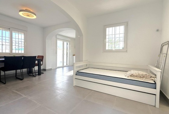 Revente - Villa - Orihuela Costa - La Zenia