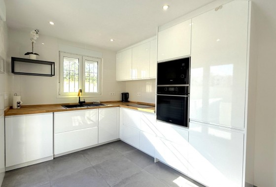 Revente - Villa - Orihuela Costa - La Zenia