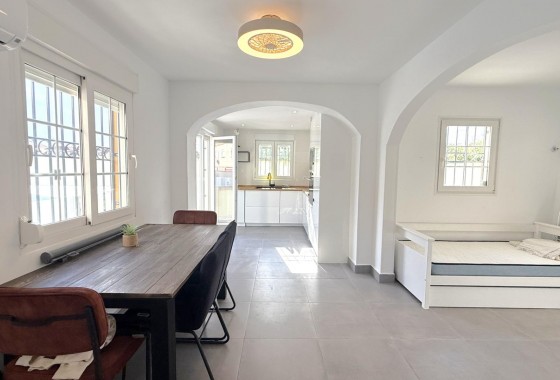 Revente - Villa - Orihuela Costa - La Zenia