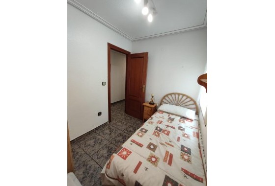 Revente - Appartement - Torrevieja - La Mata pueblo
