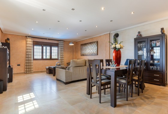 Revente - Villa - Los Montesinos - La herrada