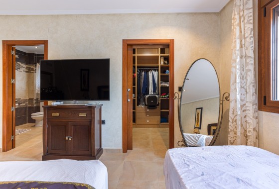 Revente - Villa - Los Montesinos - La herrada