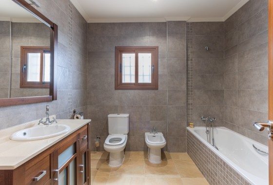 Revente - Villa - Los Montesinos - La herrada