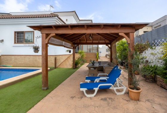 Revente - Villa - Los Montesinos - La herrada